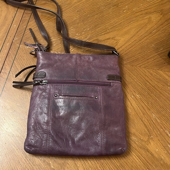 Nino Bossi Purple 2 Tone Leather Crossbody Blue Floral Lined Adjustable Strap - Picture 2 of 12